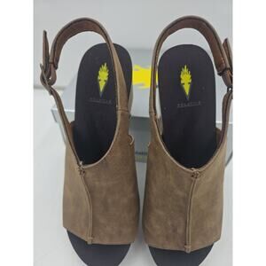 Volatile wedges Women’s Division Platform Wedge Buckle Sandals Brown Size 9